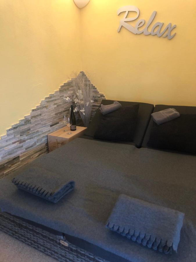 Ferienwohnung Schlossblick - 4 Sterne Sauna Pool Whirlpool Exklusiv ブラウンフェルス エクステリア 写真